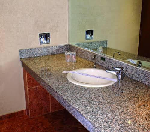 Palace 3*